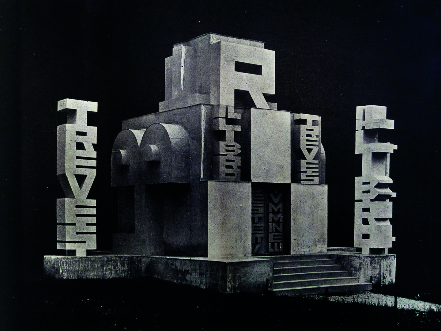 The Anatomy of the Architectural Book